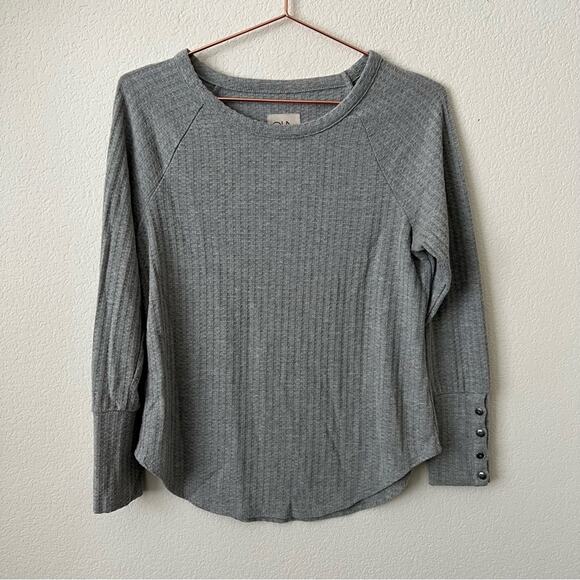 Chaser waffle knit long sleeve top sage green dusty blue cuff button detailing - Picture 1 of 5